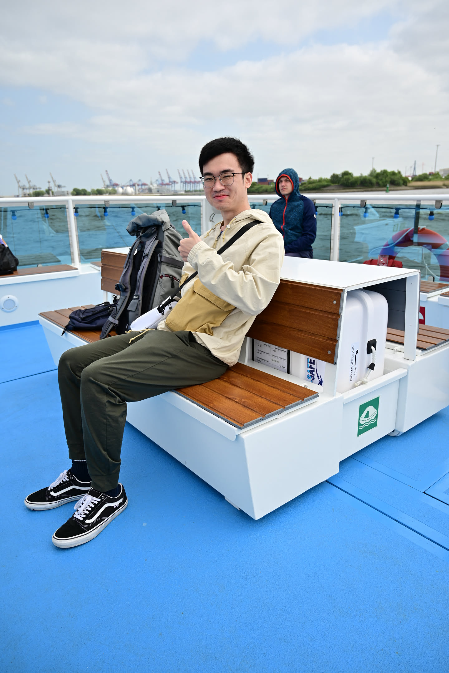 大家跑得超級累，終於上船後又等非常久，不知道該慶幸還該生氣。