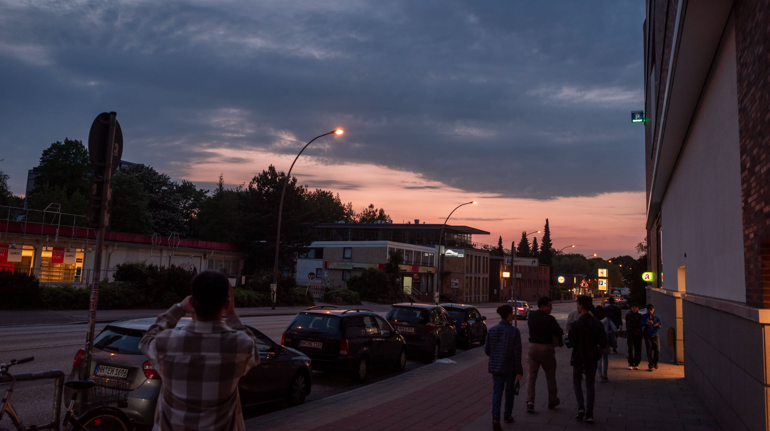 第一個在歐洲度過的落日，是漂亮的漸層