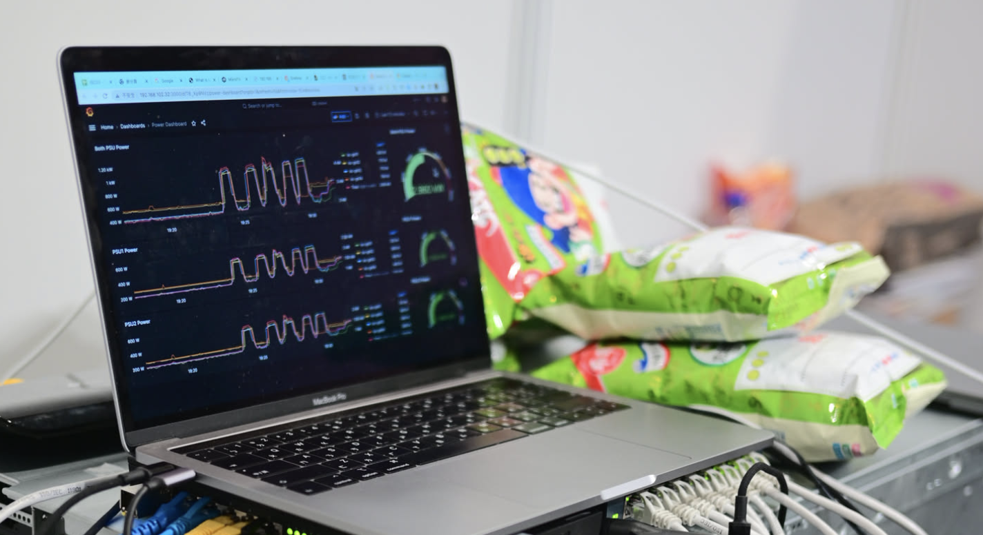 系統安裝滿需要經驗及練習，但由於設備十分昂貴，我們常常都在比賽當場才碰到真機，因此更考驗臨場學習及應變的能力。安裝之後便是執行系統跑分，要注意功耗不能超過主辦單位的限制